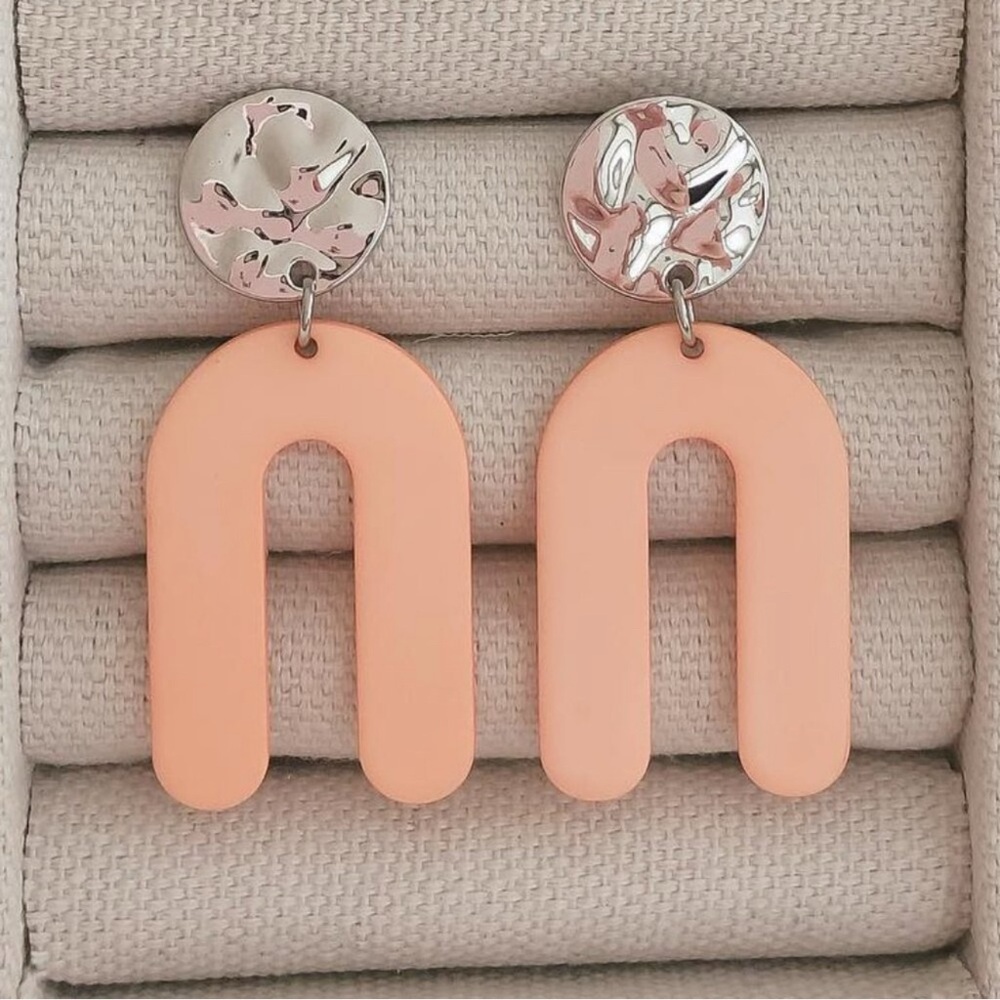 Kinsley Armelle NWT Rayne Collection - Silver Sherbet Earrings